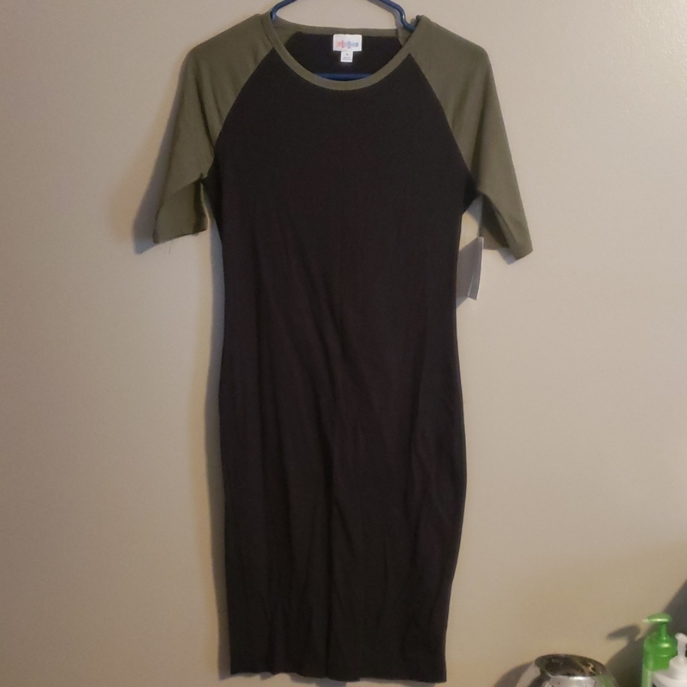 Black and olive green tshirt dress